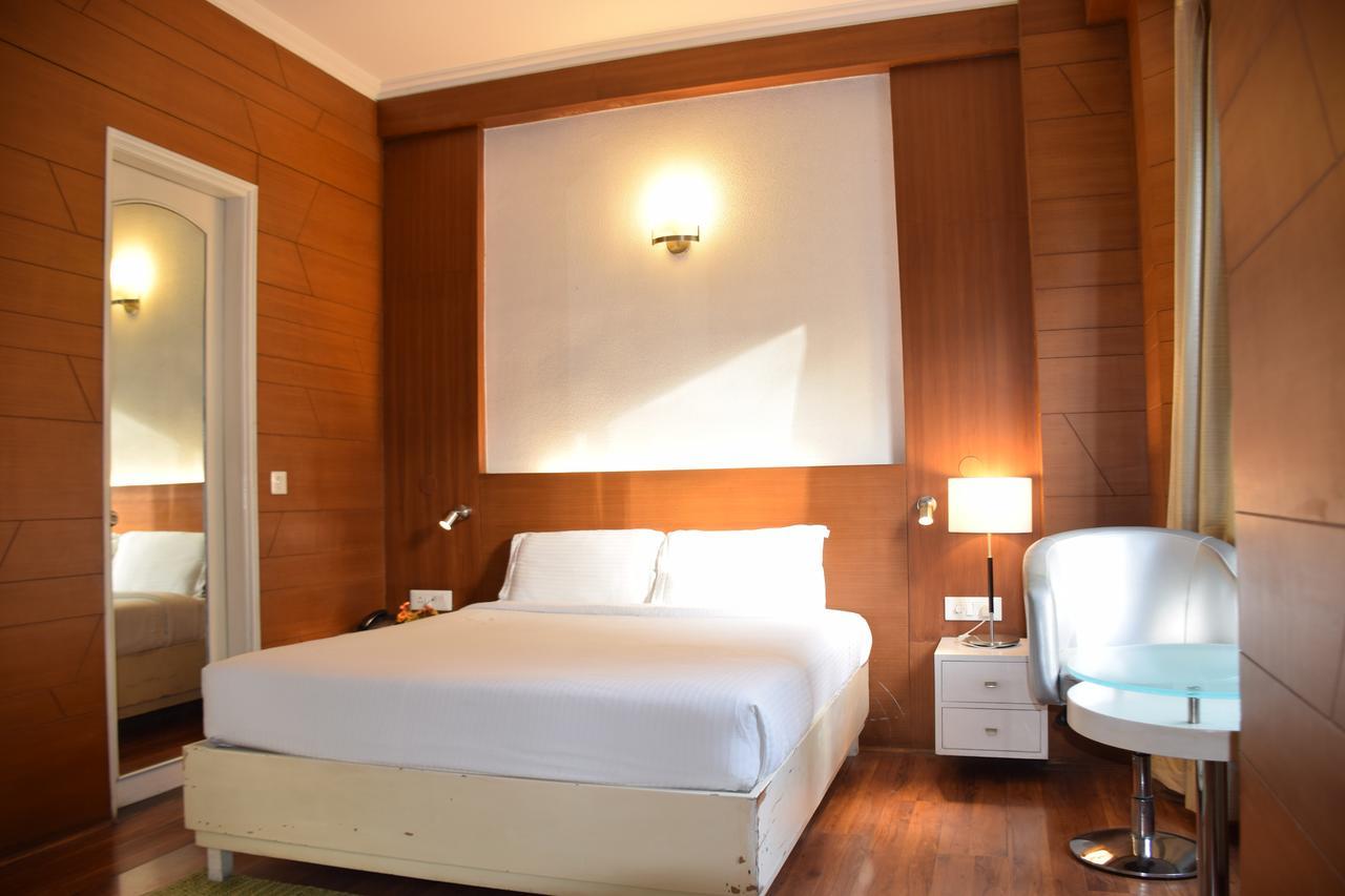 Fabhotel Check'In By Oran Cp New Delhi Bagian luar foto